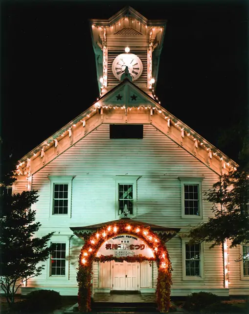 札幌市時計台の夜景