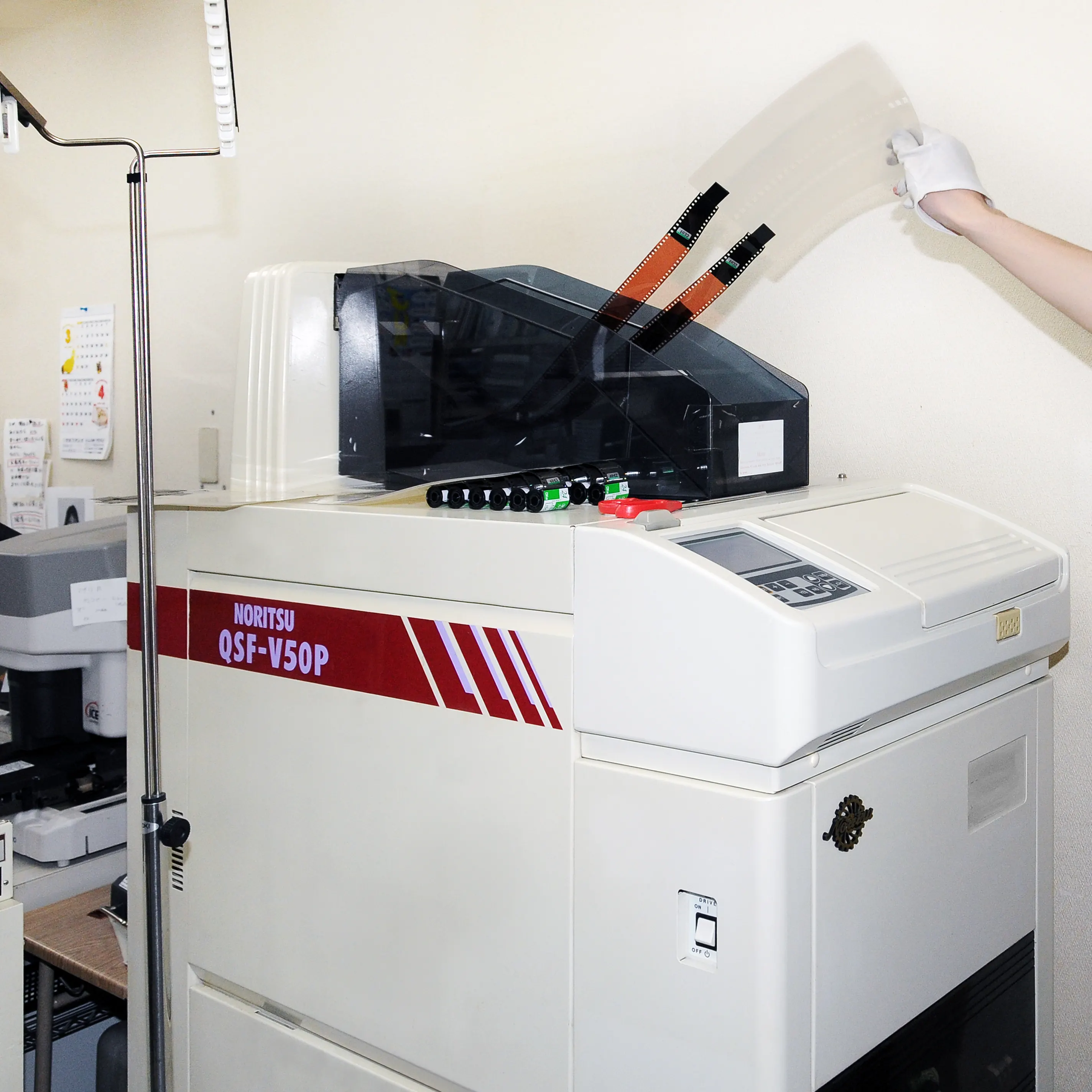 札幌市内でも数少ないカラーネガ現像機でカラーネガ現像を行っております。同時プリントもOKです。